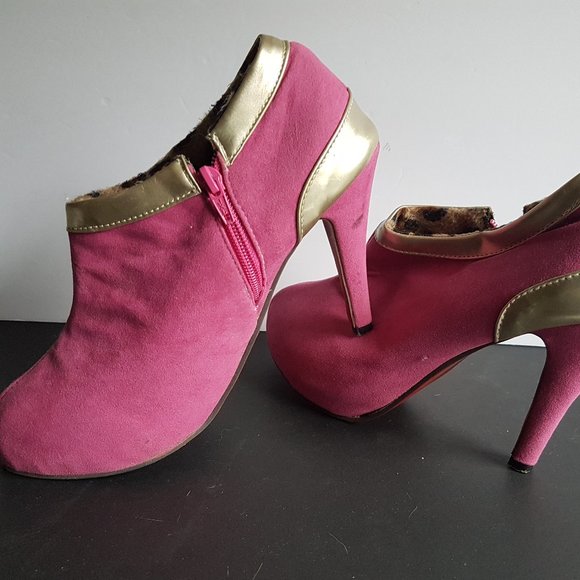 Size 8 Women's Pink Suede Shoes Heels Size 8 - Picture 1 of 10